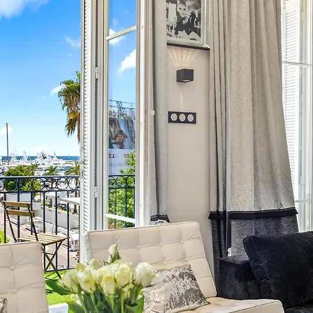 Croisette Luxury Waterfront Across The Sea Apartment *