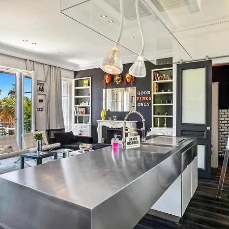 Croisette Luxury Waterfront Across The Sea كان